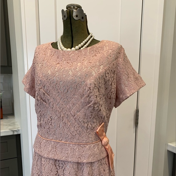1950s/ Early 60’s Lace dress - Large - Picture 2 of 6